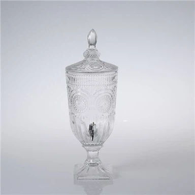 Kristal sharbat tarqatuvchi