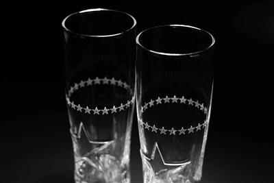 ZGS Glass maxsus shisha idishlar uchun ilg'or lazerli burg'ulash bilan sanoat...